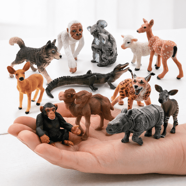 the-drift-art-co-collage-image-building-miniature-animals.png